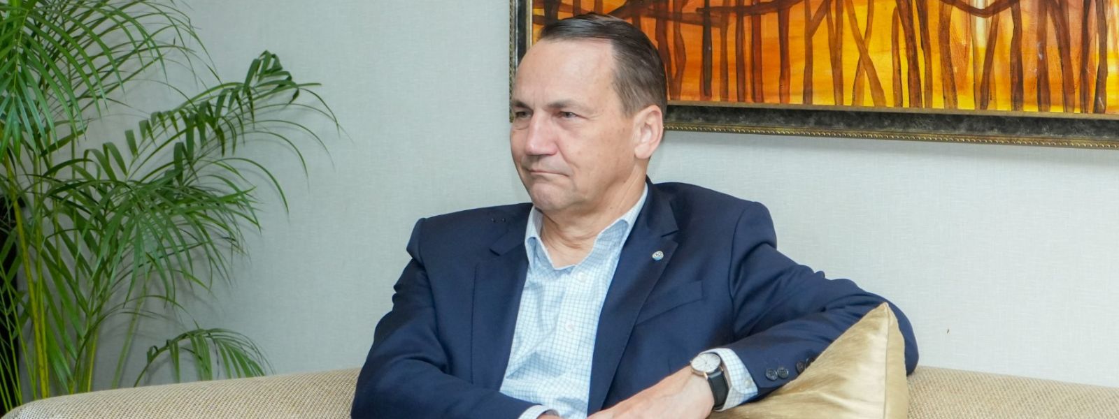 Polish Foreign Minister Lands in Sri Lanka